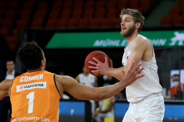 就与欧冠参 就与欧冠参